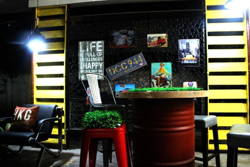 Tropical Breeze Hostel Cebu - Cebu Center 외부 사진